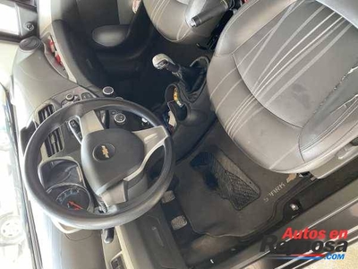 Chevrolet Spark 2014 4 cil manual mexicano
