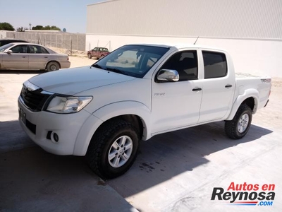 Toyota Hilux 2014 4 cil manual mexicana