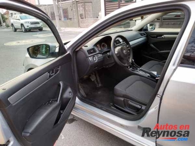 Volkswagen Passat 2013 4 cil automático americano