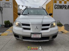 HERMOSA MITSUBISHI OUTLANDER 2006 AUTOMÁTICA 4 CIL