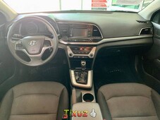Auto Hyundai Elantra 2017 de único dueño en buen estado