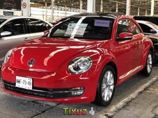 Auto Volkswagen Beetle 2014 de único dueño en buen estado