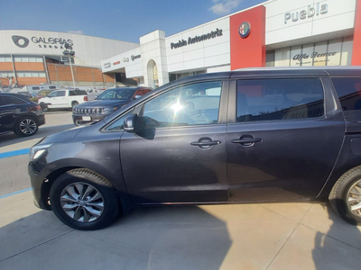 Kia Sedona 2019 3.3 V6 Lx Tela 8 Pasajeros At