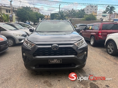 Toyota RAV4 XLE 2019