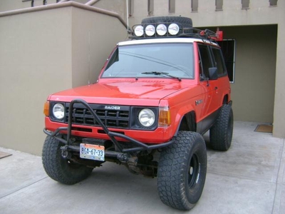 Dodge Raider Corsario levantada color roja