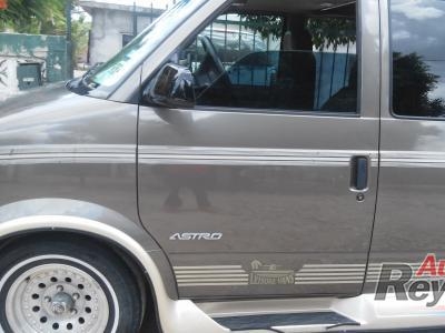 Chevrolet Astro 2000 6 cil automatica americana