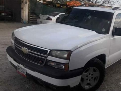 Chevrolet Silverado 2006 6 cil automatica regularizado