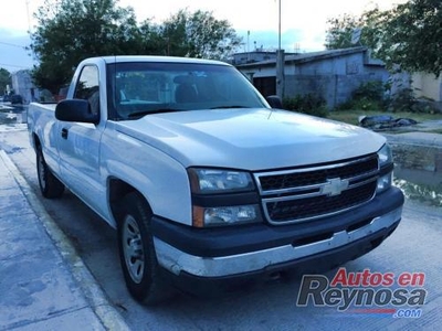 Chevrolet Silverado 2007 8 cil automatica regularizado