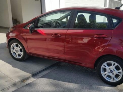 Ford Fiesta 2015 4 cil automático mexicano