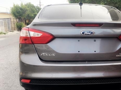 Ford Focus 2013 4 cil automático americano