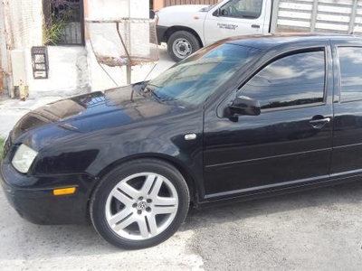 Volkswagen Jetta 2002 4 cil automático americano