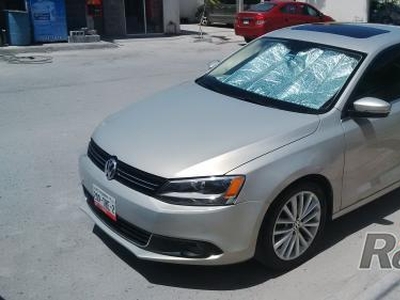 Volkswagen Jetta 2011 5 cil automático regularizado