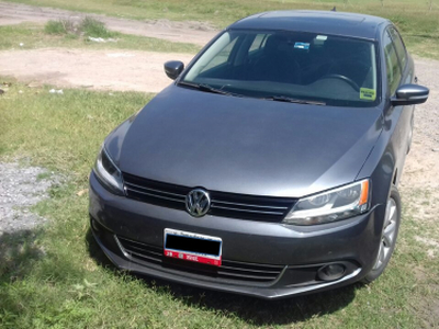 Volkswagen Jetta 2011 5 cil manual regularizado