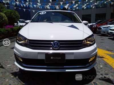 Volkswagen Vento 4p Highline L4/1.6 Aut