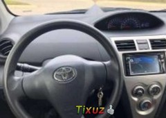 Carro Toyota Yaris 2015 en buen estadode único propietario en excelente estado