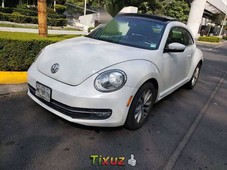 Carro Volkswagen Beetle 2013 en buen estadode único propietario en excelente estado