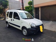 Coche impecable Renault Kangoo con precio asequible