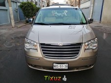 Impecable Town Country 2008 Limited