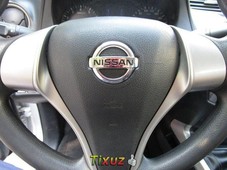 Nissan NP300 Doble Cabina