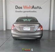 Nissan Versa Automático