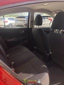 Nissan Versa Automático