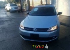 Quiero vender urgentemente mi auto Volkswagen Jetta 2013 muy bien estado