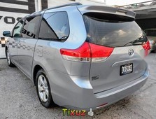 Remato Toyota Sienna CE 2011 Impecable