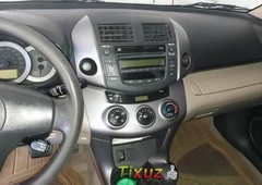 Se vende un Toyota RAV4 de segunda mano