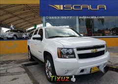 Se vende urgemente Chevrolet Suburban 2010 Automático en Guadalajara