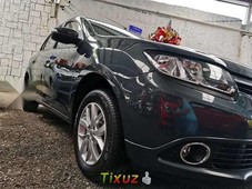 Un carro Renault Logan 2017 en Tlalpan