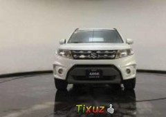 Un carro Suzuki Vitara 2017 en Lerma