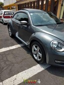 Un carro Volkswagen Beetle 2016 en Tlalnepantla de Baz