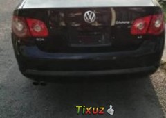 Un carro Volkswagen Bora 2006 en Guadalajara