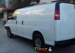 Un Chevrolet Express Van 2006 impecable te está esperando