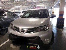 Urge Vendo excelente Toyota RAV4 2015 Automático en en Apodaca