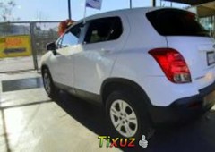 Vendo un carro Chevrolet Trax 2016 excelente llámama para verlo