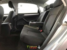 Volkswagen Passat 2017 4p Comfortline L5 25 Aut