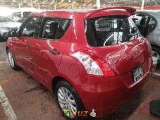 Se vende urgemente Suzuki Swift 2015 en Tlalnepantla