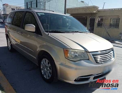 Chrysler Town and Country 2015 regularizada