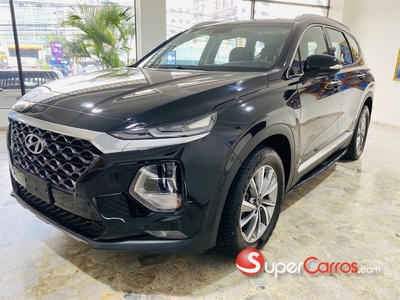 Hyundai Santa Fe SE 2020