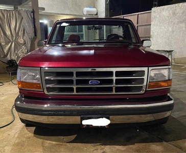 Ford F-150 5.0 Xlt Flare Side