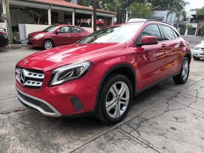 Mercedes Benz GLA 200