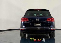 Volkswagen Touareg 2016 barato en Juárez
