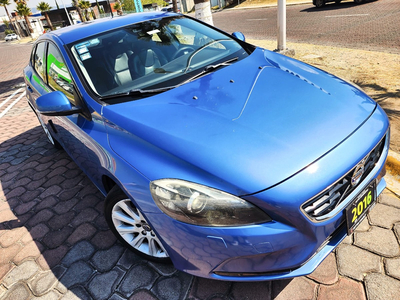 Volvo V40 1.6 First Edition T3 Mt