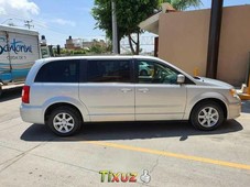CHRYSLER TOWN COUNTRY 2012