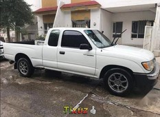 Coche impecable Toyota Tacoma con precio asequible