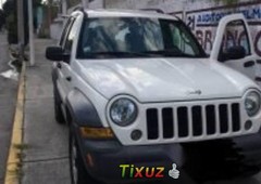 En venta un Jeep Liberty 2005 Automático muy bien cuidado