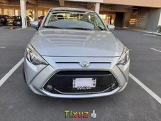 Toyota Yaris 2020 Gris