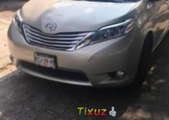 Un excelente Toyota Sienna 2017 está en la venta