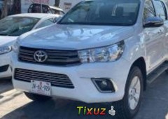 Urge Vendo excelente Toyota Hilux 2017 Manual en en Zapopan